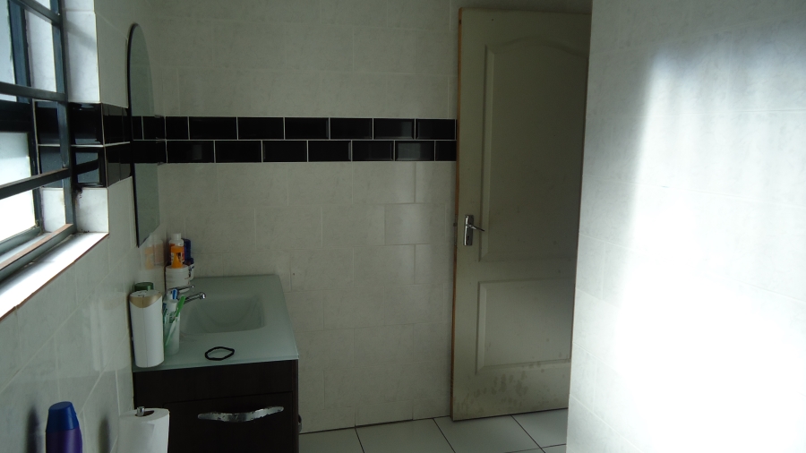 4 Bedroom Property for Sale in The Connifers Western Cape